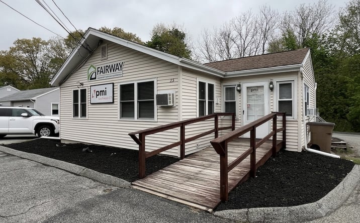 Pictures of Retail, Office property located at 25 Chesterfield Rd, East Lyme, CT 06333 for sales - image #1