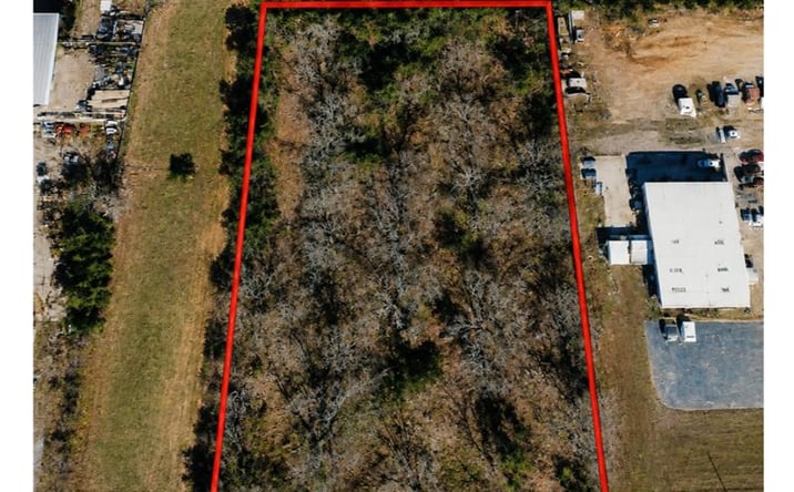 Pictures of Land property located at 1825 Oakridge Drive W, Albany, GA 31707 for sales - image #1