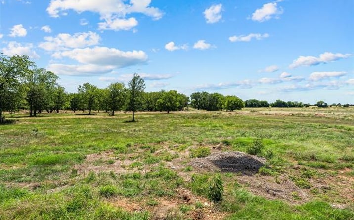 Pictures of Land property located at Lot 17 Lakewood Drive, Whitney, TX 76692 for sales - image #1