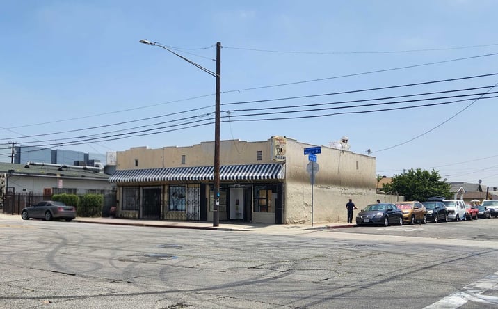 Pictures of Retail property located at 6526 Holmes Ave., Los Angeles, CA 90001 for sales - image #1