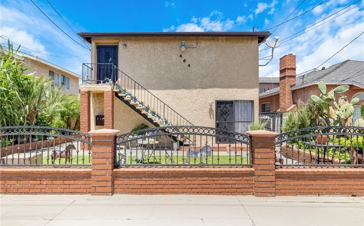 Pictures of Multifamily property located at 464 W 17th St, San Pedro, CA 90731 for sales - image #1