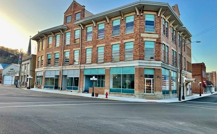 Pictures of Retail property located at 204 26th Street, Catlettsburg, KY 41129 for sales - image #1