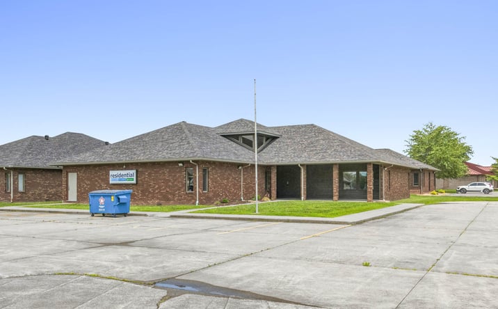 Pictures of Office property located at 104 Airway Drive, Marion, IL 62959 for sales - image #1