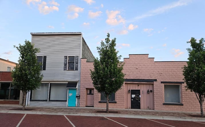 Pictures of Retail property located at 200-202 S Main Street, Algonquin, IL 60102 for sales - image #1