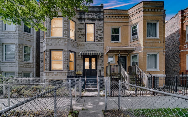 Pictures of Multifamily property located at 4019 W Arthington Street, Chicago, IL 60612 for sales - image #1