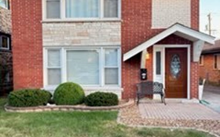Pictures of Multifamily property located at 4825 Columbus Drive, Oak Lawn, IL 60453 for sales - image #1