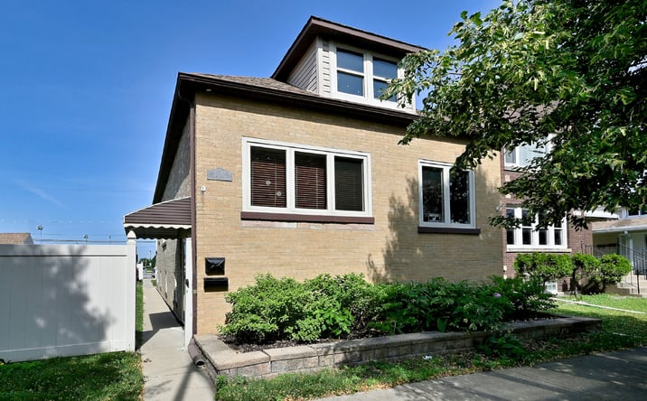 Pictures of Multifamily property located at 1012 N 24th Avenue, Melrose Park, IL 60160 for sales - image #1