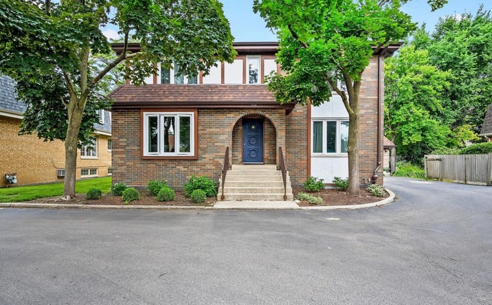 Pictures of Multifamily property located at 516 S La Grange Road, La Grange, IL 60525 for sales - image #1