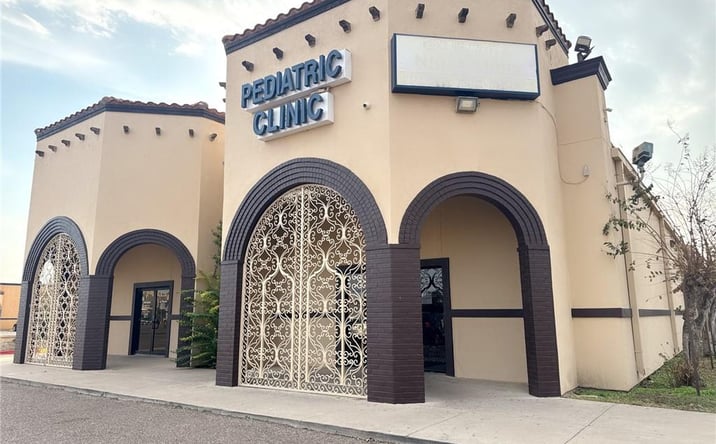 Pictures of Office property located at 807 N Cage Boulevard N, Pharr, TX 78577 for sales - image #1