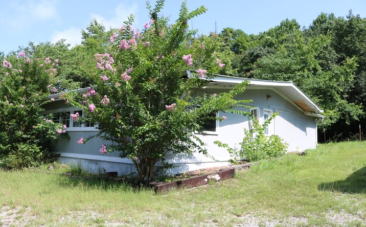 Pictures of Retail, Office, Land property located at 11716 McMinnville Highway, Walling, TN 38587 for sales - image #1