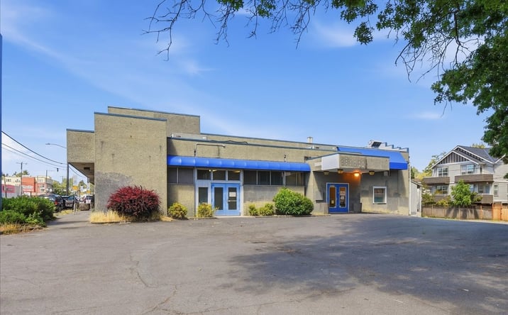 Pictures of Retail, Office, Mixed Use property located at 10310 Aurora Ave N, Seattle, WA 98133 for sales - image #1