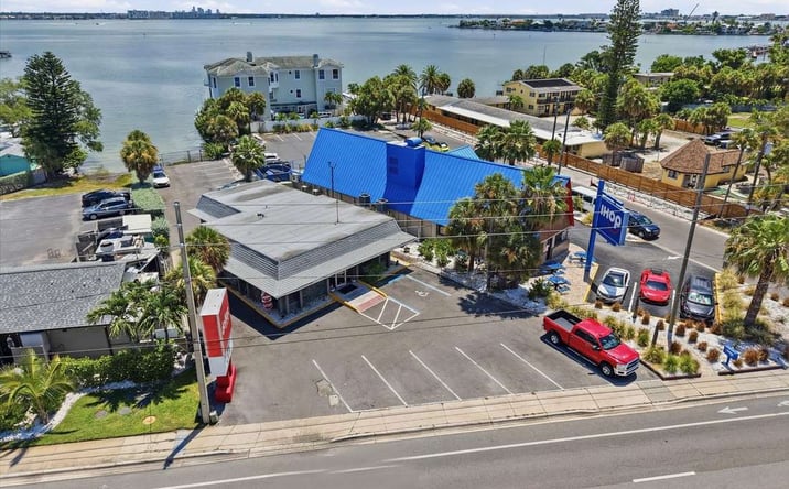 Pictures of Retail property located at 5005 Gulf Boulevard, St. Pete Beach, FL 33706 for sales - image #1