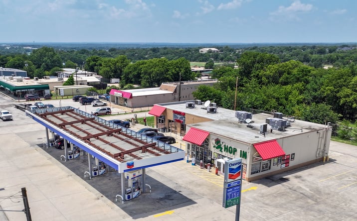 Pictures of Retail property located at 6608 Azle Ave, Lake Worth, TX 76135 for sales - image #1