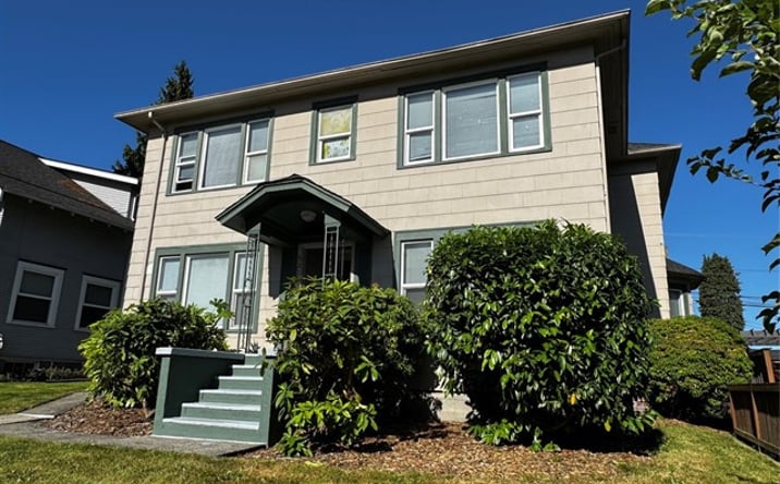 Pictures of Multifamily property located at 3210 Grand Ave, Everett, WA 98201 for sales - image #1