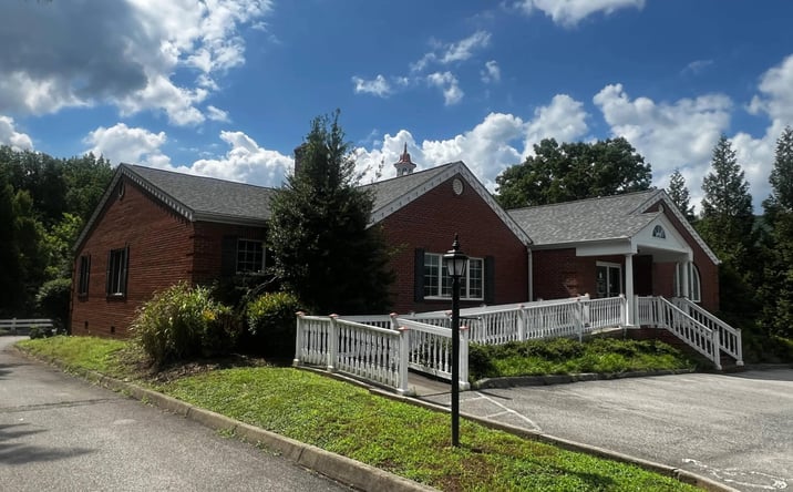 Pictures of Office property located at 5604 Starkey Rd, Cave Spring, VA 24018 for sales - image #1