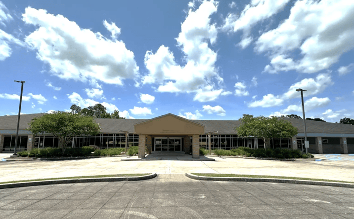 Pictures of Office property located at 2750 Gause Boulevard East, Slidell, LA 70461 for sales - image #1