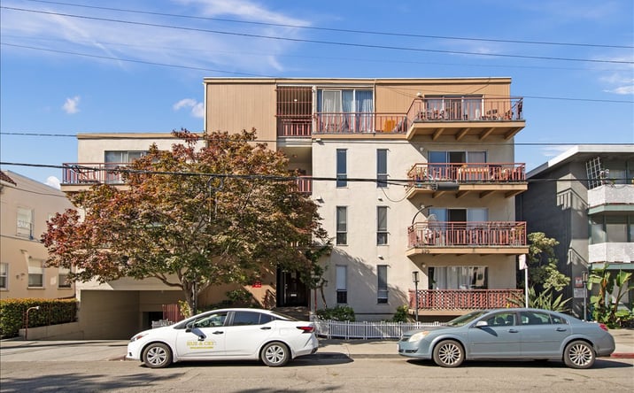 Pictures of Multifamily property located at 220 Athol Ave, Oakland, CA 94606 for sales - image #1