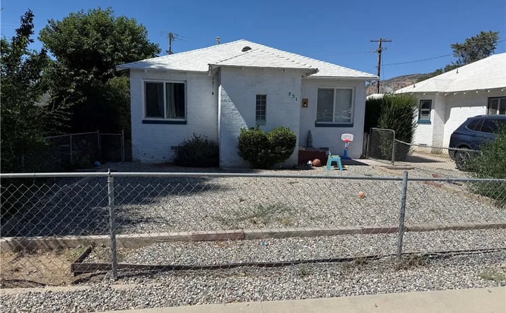 Pictures of Multifamily property located at 113 S Snyder Ave, Tehachapi, CA 93561 for sales - image #1