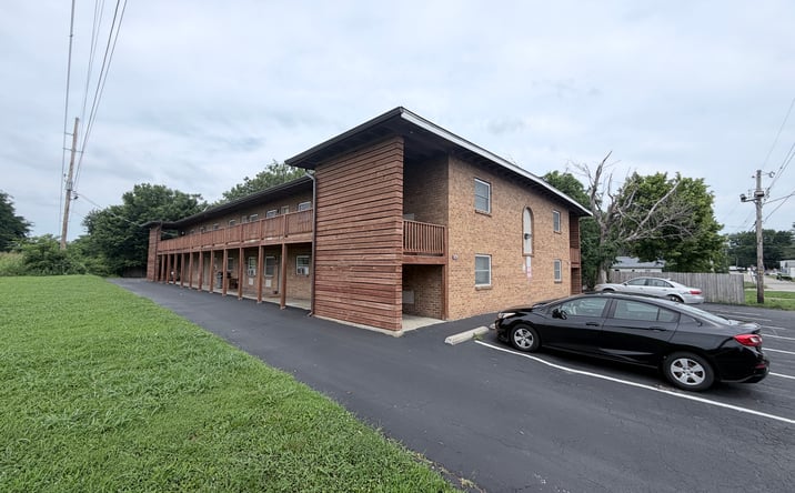 Pictures of Multifamily property located at 9639 & 9640 Diamond Dr, St. Louis, MO 63137 for sales - image #1