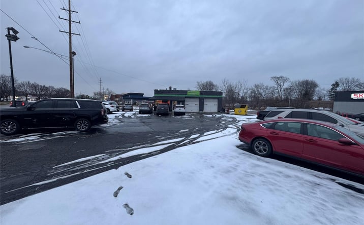 Pictures of Business for Sale, Retail property located at 36320 S Gratiot Avenue, Clinton Township, MI 48035 for sales - image #1