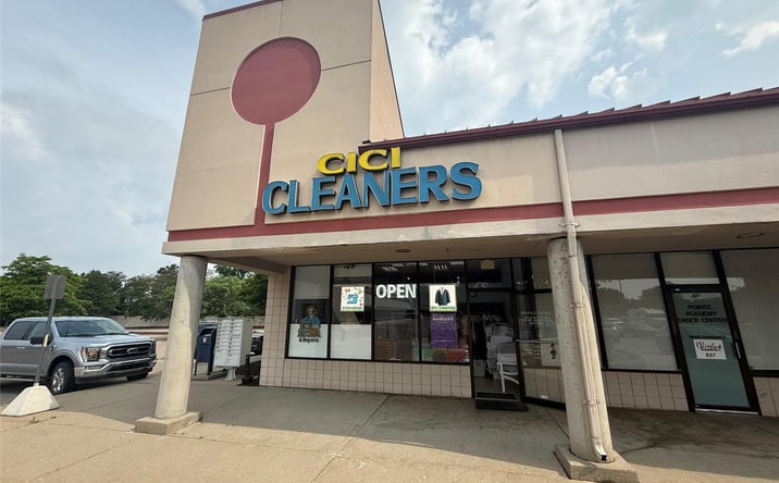 Pictures of Business for Sale, Retail property located at 829 E Auburn Road, Rochester Hills, MI 48307 for sales - image #1
