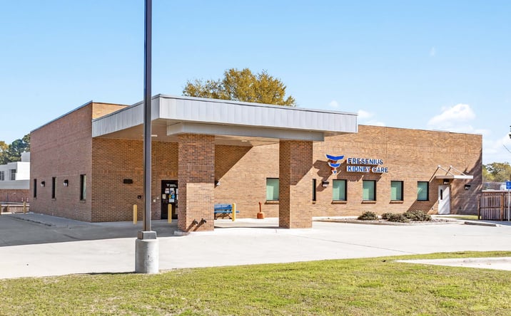 Pictures of Retail, Office property located at 1010 South Spruce Street, Vivian, LA 71082 for sales - image #1
