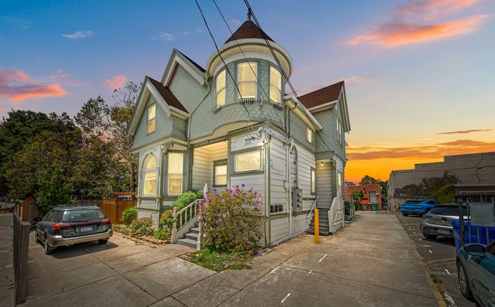 Pictures of Retail, Multifamily property located at 3229 Elm Street, Oakland, CA 94609 for sales - image #1