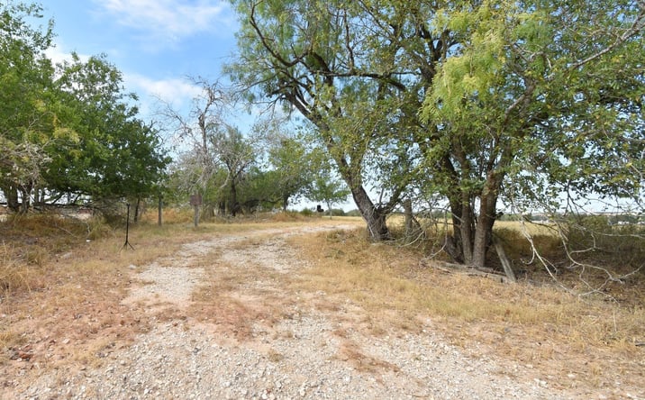 Pictures of Land property located at 4.27 Acres Mathis Ln, San Antonio, TX 78264 for sales - image #1