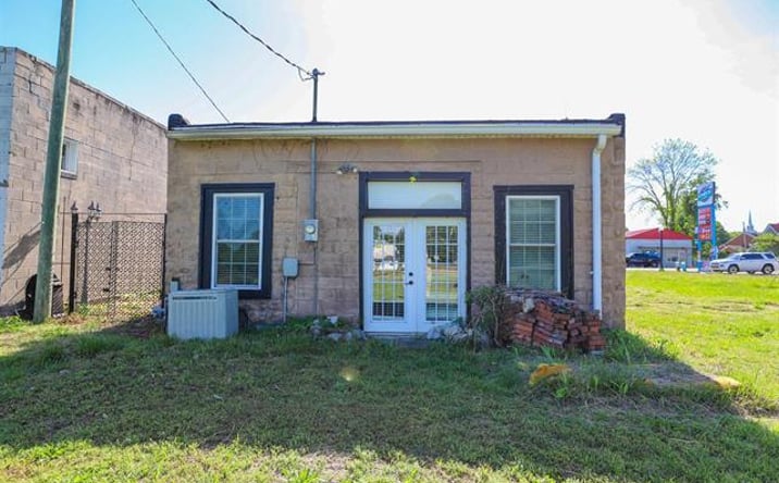 Pictures of Retail, Industrial property located at 210 Main St, Hazel, KY 42049 for sales - image #1