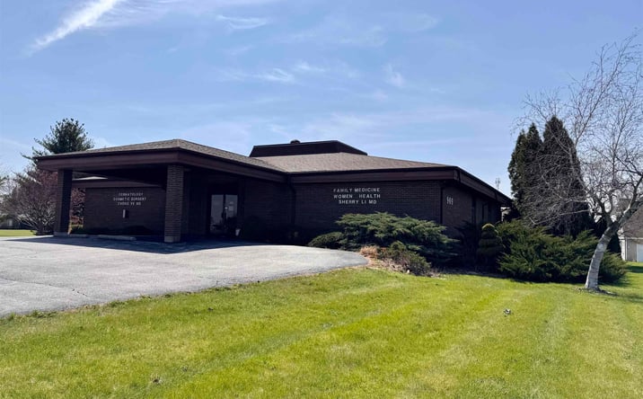 Pictures of Office property located at 909 E GRANT Street, Macomb, IL 61455 for sales - image #1
