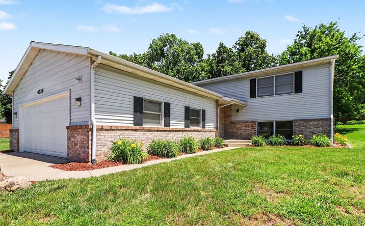 Pictures of Multifamily property located at 4325 N Armand Avenue, La Porte, IN 46350 for sales - image #1