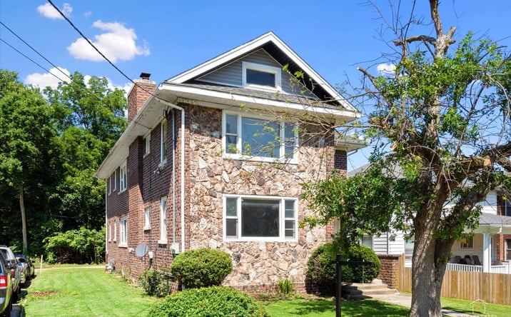 Pictures of Multifamily property located at 120 Smith Avenue, Rockford, IL 61107 for sales - image #1