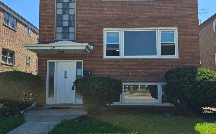 Pictures of Multifamily property located at 525 25th Avenue, Bellwood, IL 60104 for sales - image #1