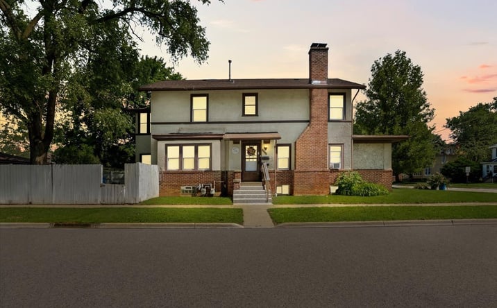 Pictures of Multifamily property located at 1102 North Avenue, Waukegan, IL 60085 for sales - image #1
