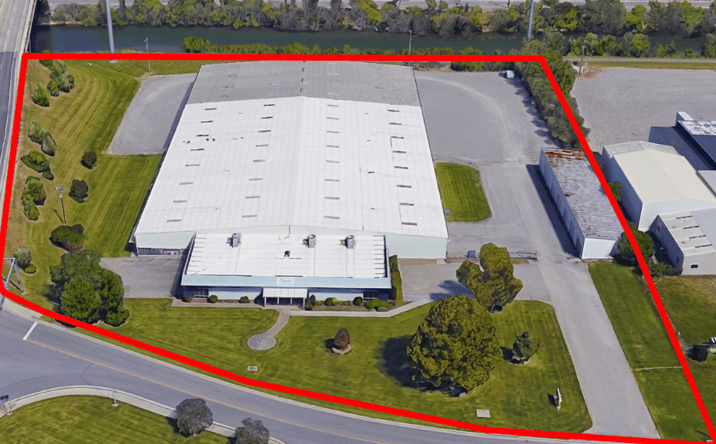 Pictures of Retail, Industrial property located at 3631 Aerial Way Drive, Roanoke, VA 24018 for sales - image #1