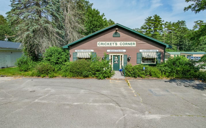 Pictures of Retail, Office property located at 1223 Roosevelt Trail, Raymond, ME 04071 for sales - image #1