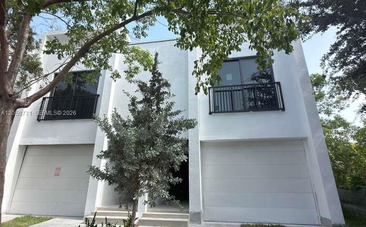 Pictures of Multifamily property located at 138 NW 33rd St, Miami, FL 33127 for sales - image #1