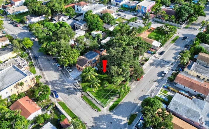 Pictures of Multifamily property located at 280 NW 33rd St, Miami, FL 33127 for sales - image #1