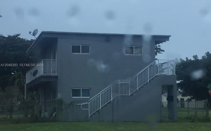 Pictures of Multifamily property located at 515 SW 3rd Ave, Homestead, FL 33030 for sales - image #1