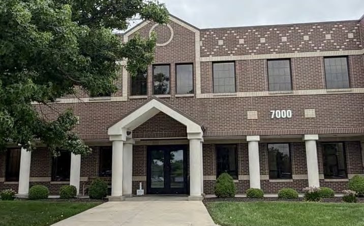 Pictures of Office property located at 7000 W. 121st Street, Leawood, KS 66209-2008 for sales - image #1