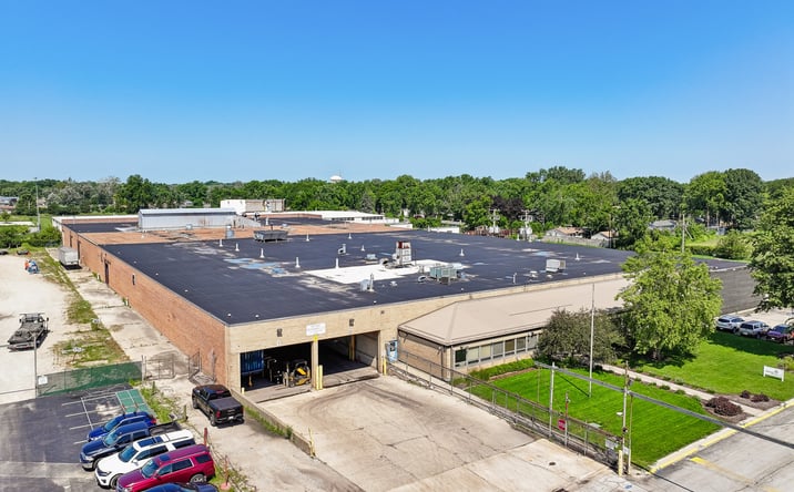 Pictures of Industrial property located at 900 North Russell Avenue, Aurora, IL 60506 for sales - image #1