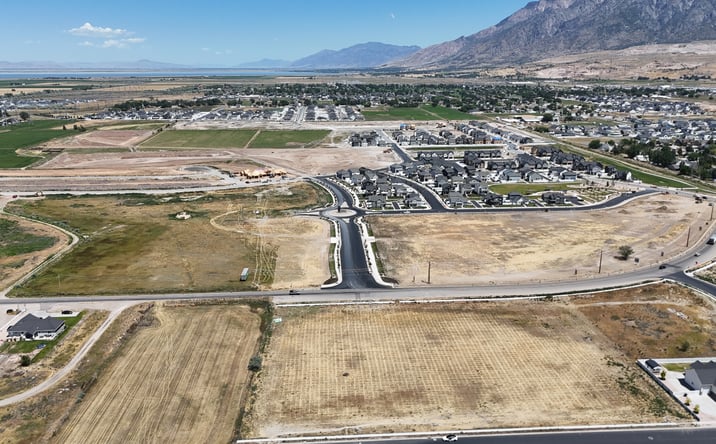 Pictures of Land property located at 2700 N & 2850 W, N/A, UT 84404 for sales - image #1
