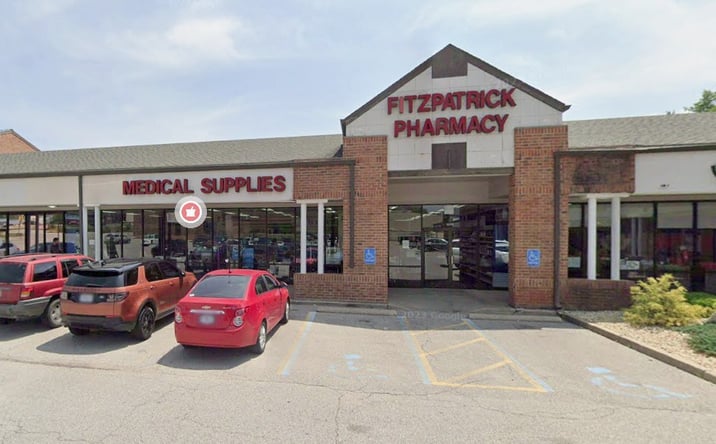 Pictures of Retail property located at 15394 Manchester Rd., Ellisville, MO 63021 for sales - image #1