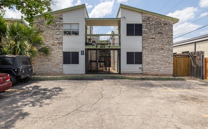 Pictures of Multifamily property located at 4314 Gillis, Austin, TX 78745 for sales - image #1