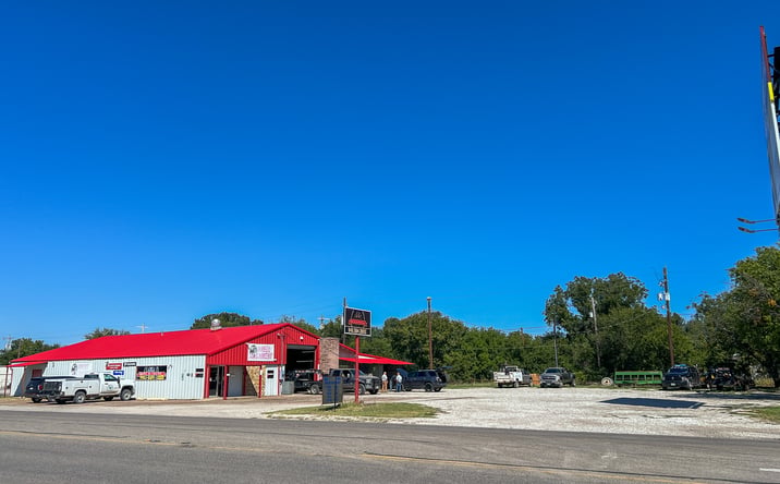 Pictures of Retail, Business for Sale property located at 1106 West Main Street, Olney, TX 76374 for sales - image #1