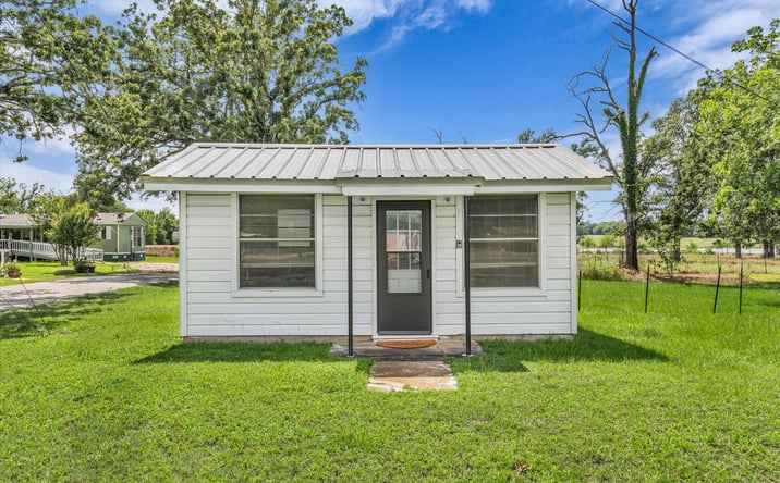 Pictures of Office, Mixed Use, Land property located at 815 South Fairway, Fairfield, TX 75840 for sales - image #1