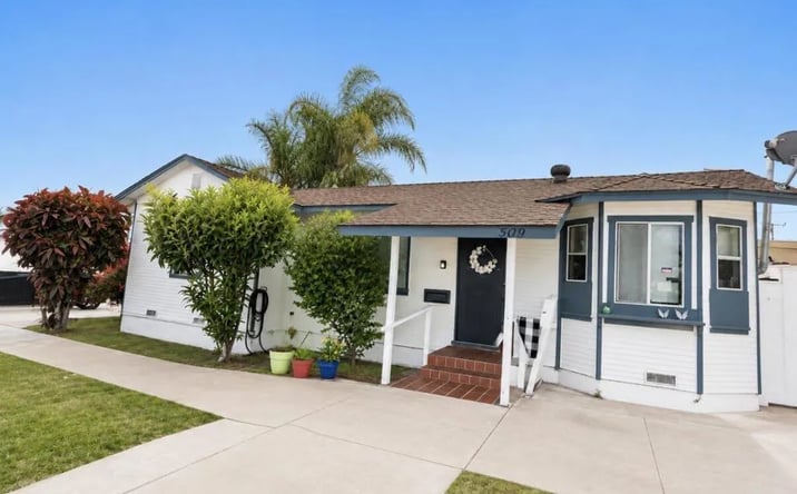 Pictures of Multifamily property located at 509 E Date Street, Oxnard, CA 93033 for sales - image #1