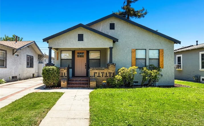 Pictures of Multifamily property located at 1132 W 56th, Los Angeles, CA 90037 for sales - image #1