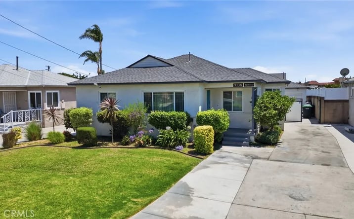 Pictures of Multifamily property located at 9138 Rendalia, Bellflower, CA 90706 for sales - image #1
