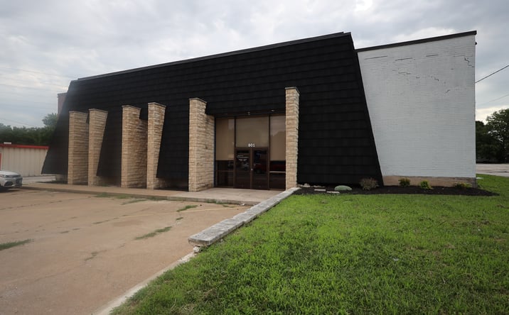 Pictures of Office, Industrial, Mixed Use property located at 801 S GLENSTONE AVE, SPRINGFIELD, MO 65802-3301 for sales - image #1